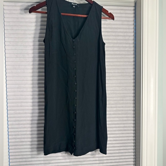 Madewell Heather button-front dress in black - Picture 2 of 6